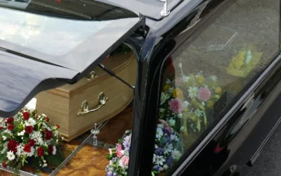 Government urged to ban funerals during coronavirus outbreak as pressure mounts on undertakers